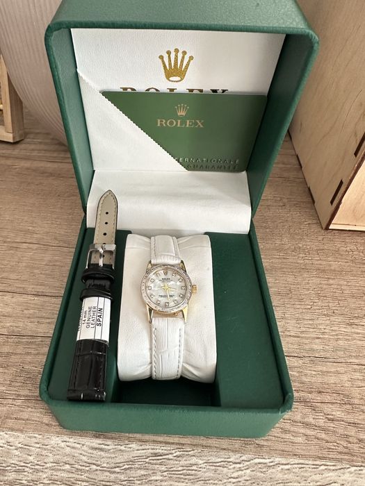 Алтын  бриллиант сағат сатылымда