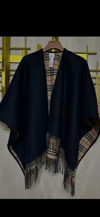 Poncho Burberry model 2026-iarnă, 4 modele