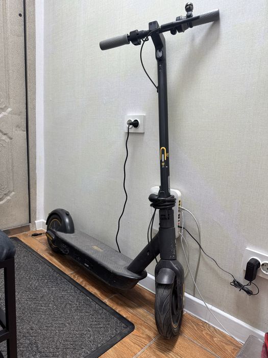 Электросамокат Ninebot max g30