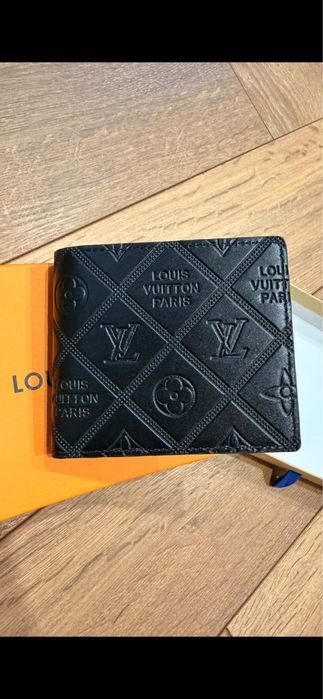 Продавам Louis Vuitton портмоне