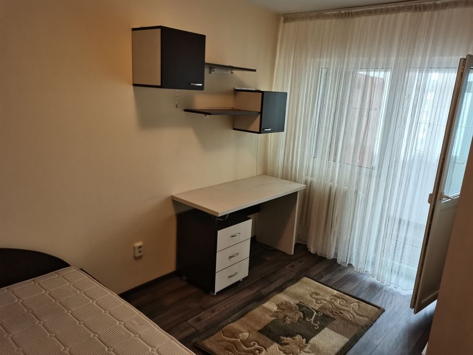 Inchiriez apartament pe termen lung două camere două balcoane