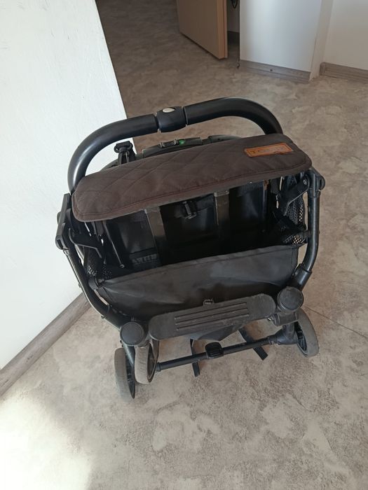Продам прогулочную коляску