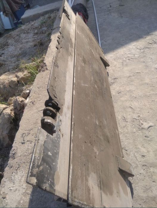 Подъемник от грузового транспорта