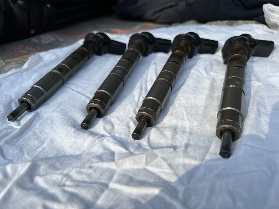 Продам форсунки дизельные 33800-2F000 на Санта фе