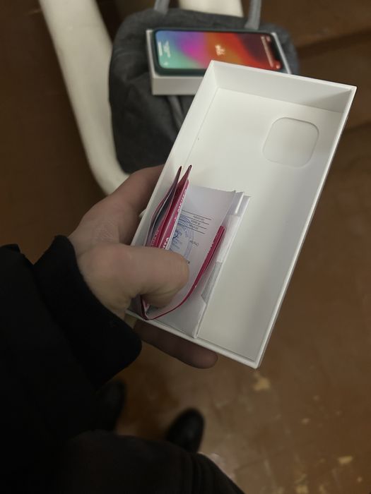 Продам iPhone 12 в отличном состоянии ТОРГ