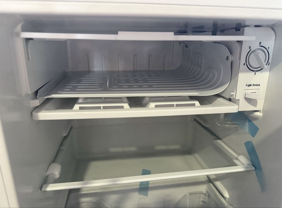 Холодильник с морозилником