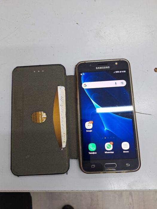 Samsung  Galaxy J 5
