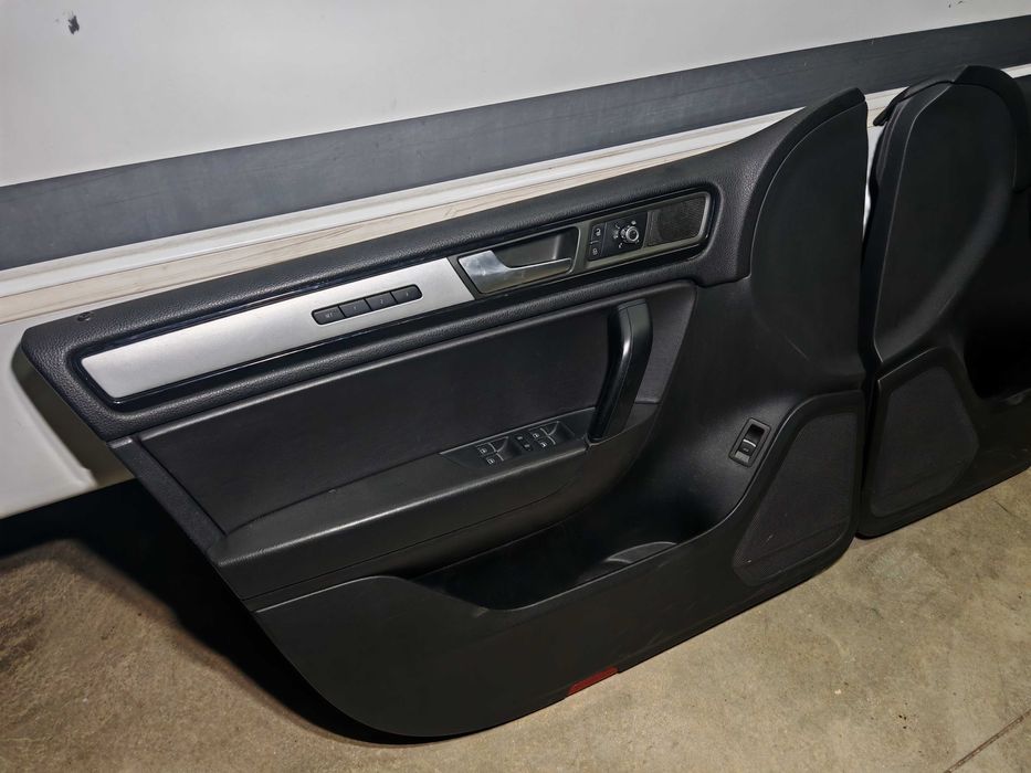 Кожени кори-оборудвани-VW Touareg(p7 2010-15г.)