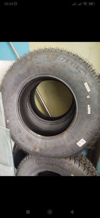 Покрышки на Уаз.