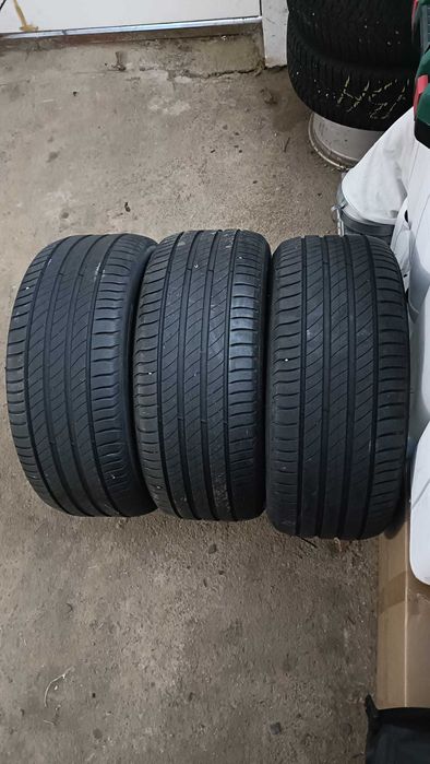 Anvelope michelin R17/235/45