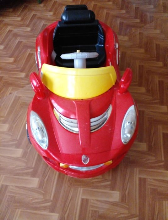 Машинка детская от года