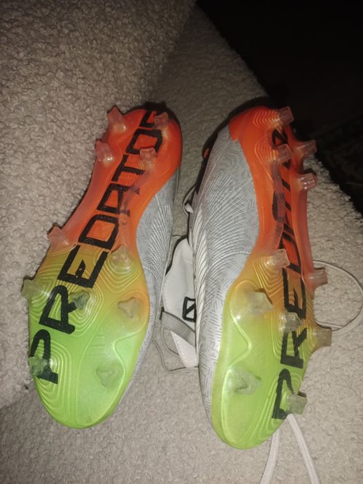 Продам бусы адидас предатор элит 42 размер