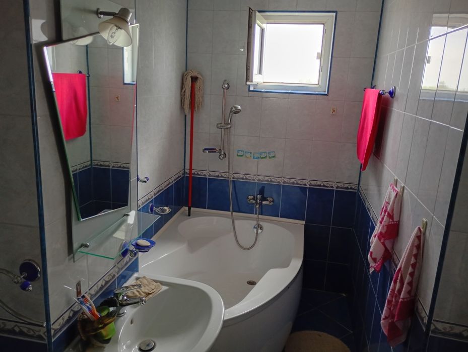 Vând apartament doua camere decomandat