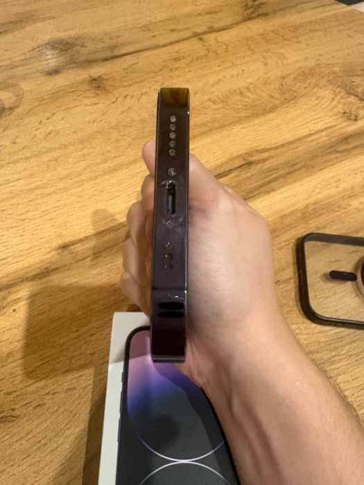 Продам Iphone 14 pro