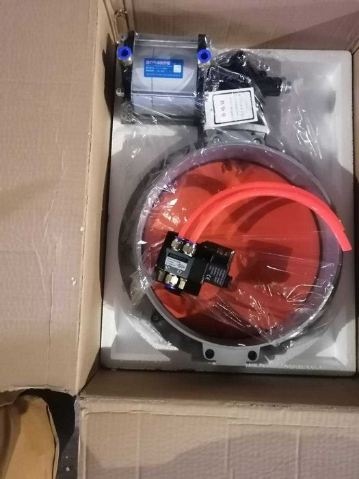 Затвор дисковый поворотный с пневмоприводом DN300