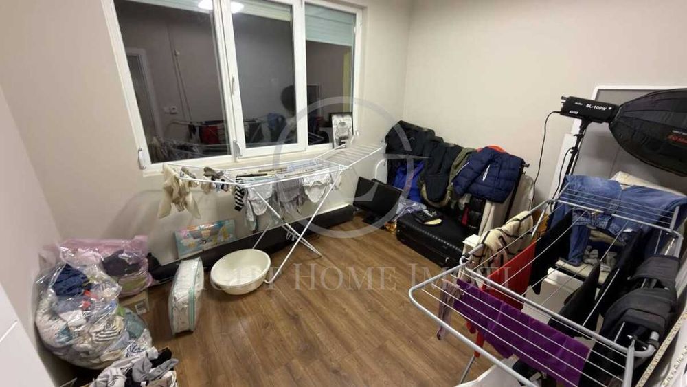 Реф. 3551 Къща в Града / Четири Спални / Гребна База