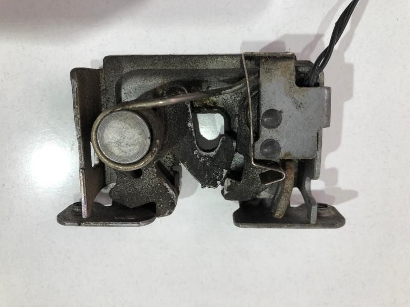 Broasca capota spate stanga / dreapta BMW X5 E70