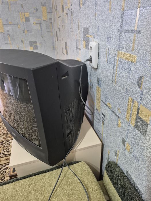 Телевизор Sony продам