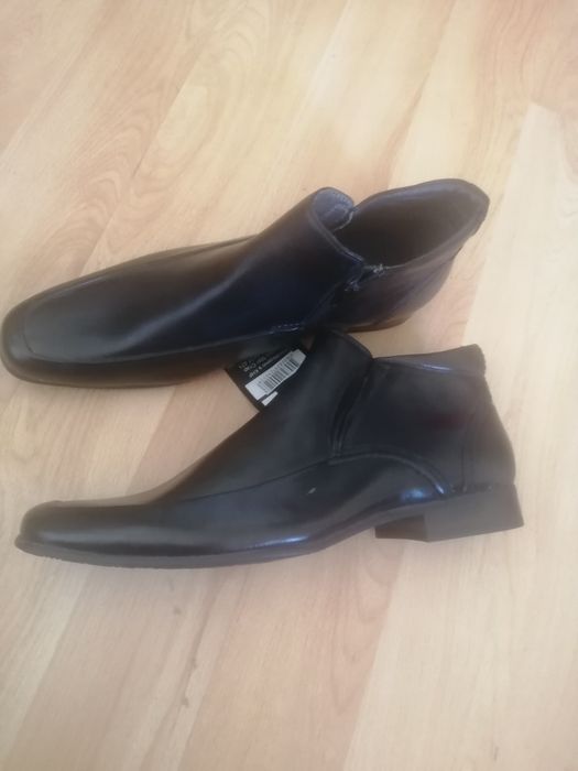 Нови  обувки, номер 41.и 44 номер