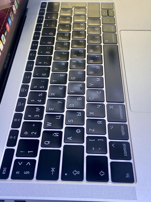 Ноутбук MacBook Pro 13 2017. Апорт Маркет