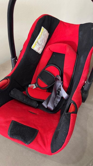 Автокресло красный