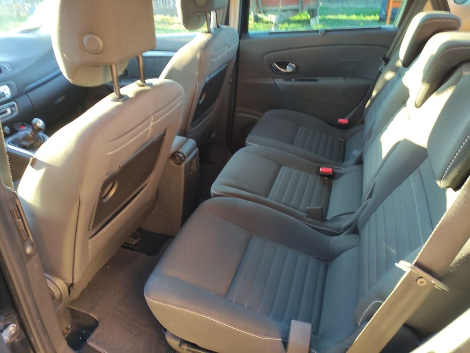 Renault Scenic 2014 180.000 reali