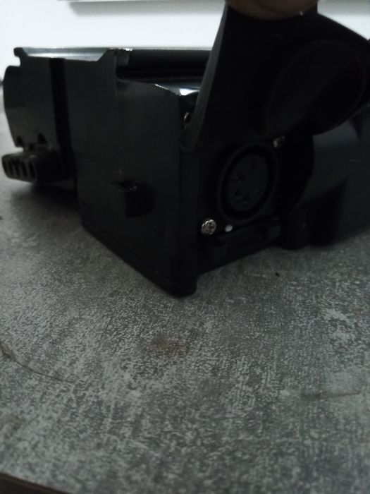 !!! URGENT!!! Vand Baterie Tranz x bicicleta electrica de 24 v 11 ah, noua Li-ion incarcator cu 4 pini. Pentru mai multe detalii ma puteti contacta
