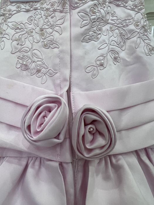 Продаю нарядное платье