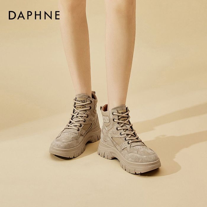 Продам женские кожаные ботинки