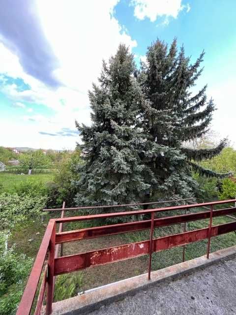 Продажба на прекрасна двуетажна вила в село Долно Сахране