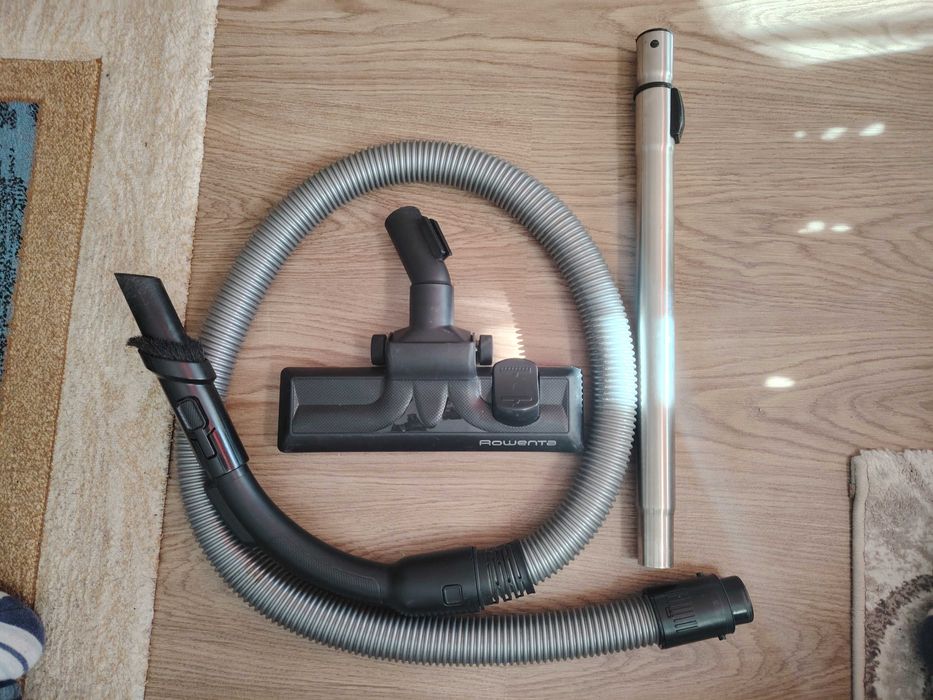 Aspirator fara sac Rowenta Compact Power Cyclonic , 750 w , defect