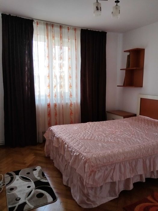 Apartament de închiriat