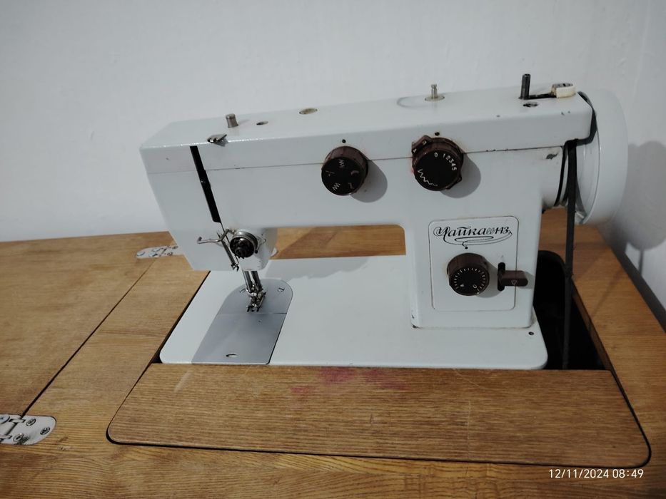 Chayka 143 Tikuv mashinasi xolati a'lo karobkasi rassiski