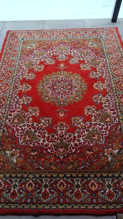 Продам ковер 2х3