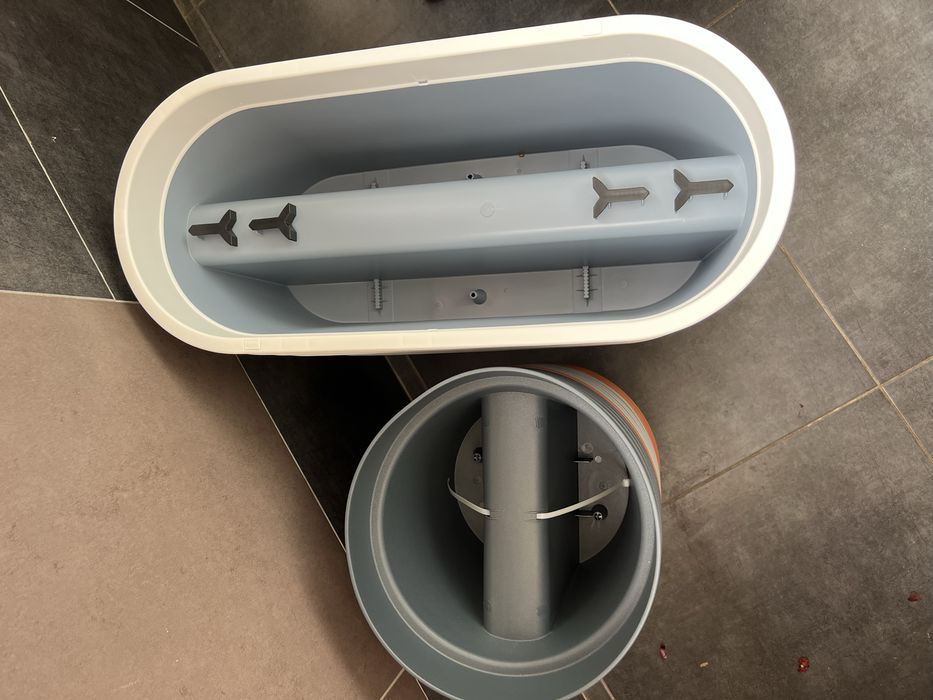 Саксии и сандъци за балкон / парапет