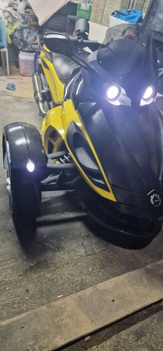 Vând schimb can am spyder bombardier