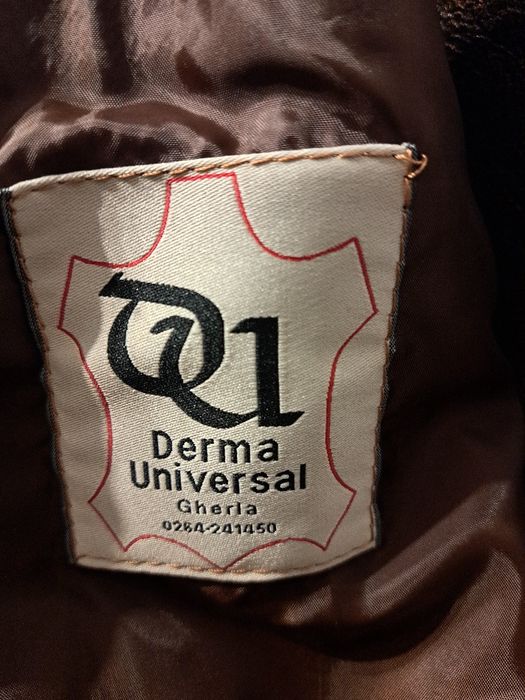 Vand geaca de piele noua