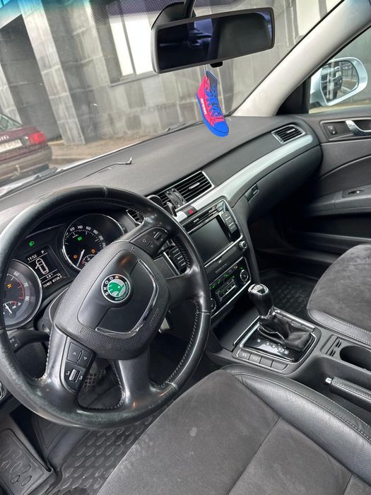 Продам автомобиль Шкода Суперб В6 Универсал