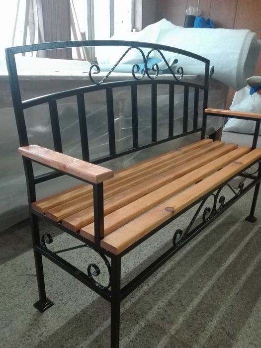 Градинска мебел – маса, пейка и табуретка (Мострени)