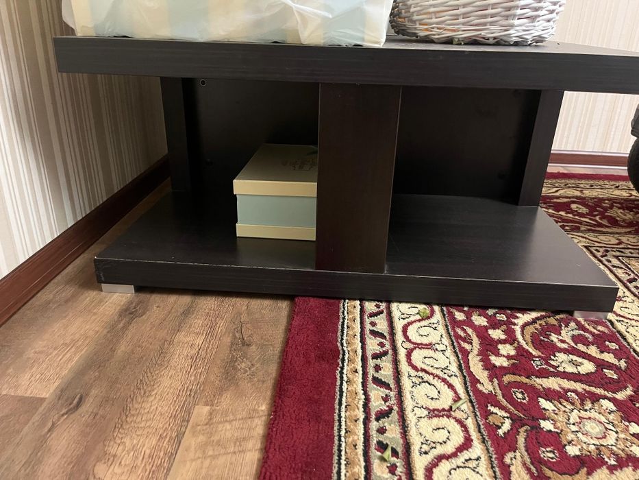 Журнальный столик