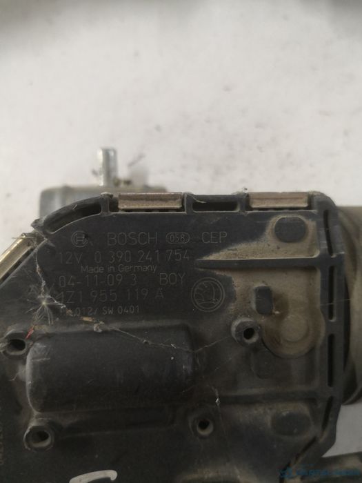 Motoras Stergatoare Volkswagen Golf V (1K1) [ 2003 - 2009 ] Oem 039024