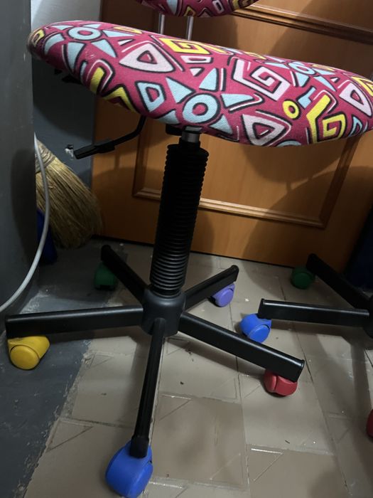 Кресло на колесиках