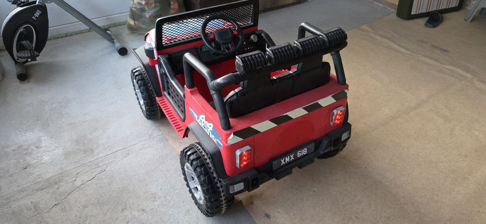 Акумулаторен Джип