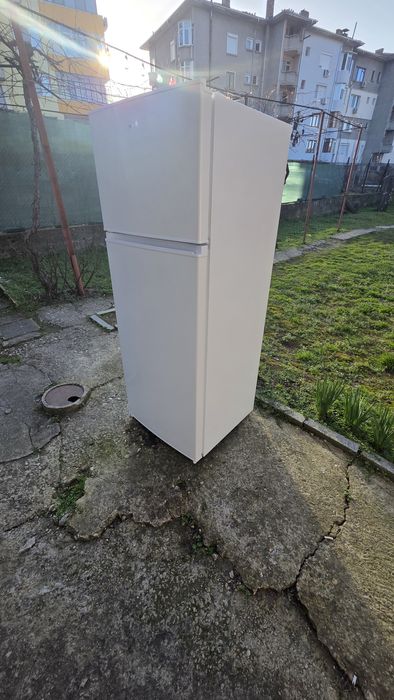 Хладилник Arielli