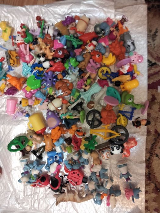 Куклы и игрушки разные