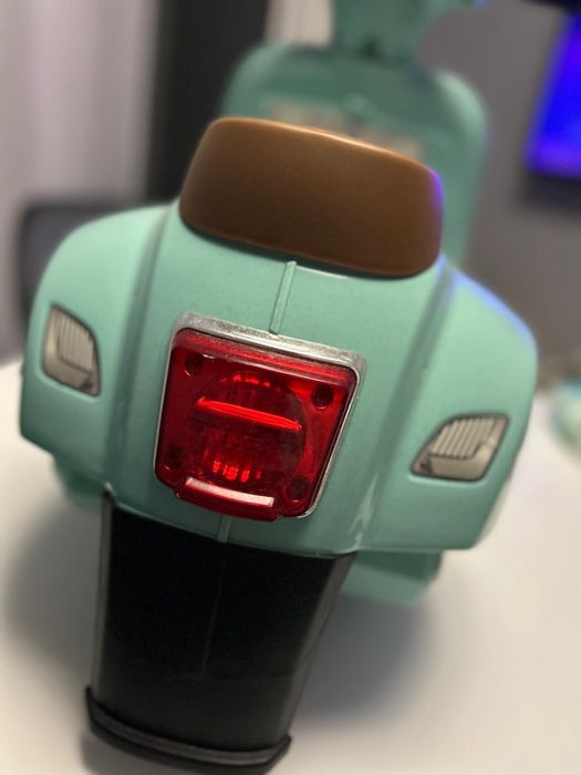 Scuter electric copii vespa