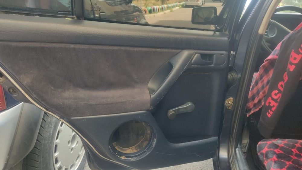 Фольксваген -Дверные карты-Обшивка