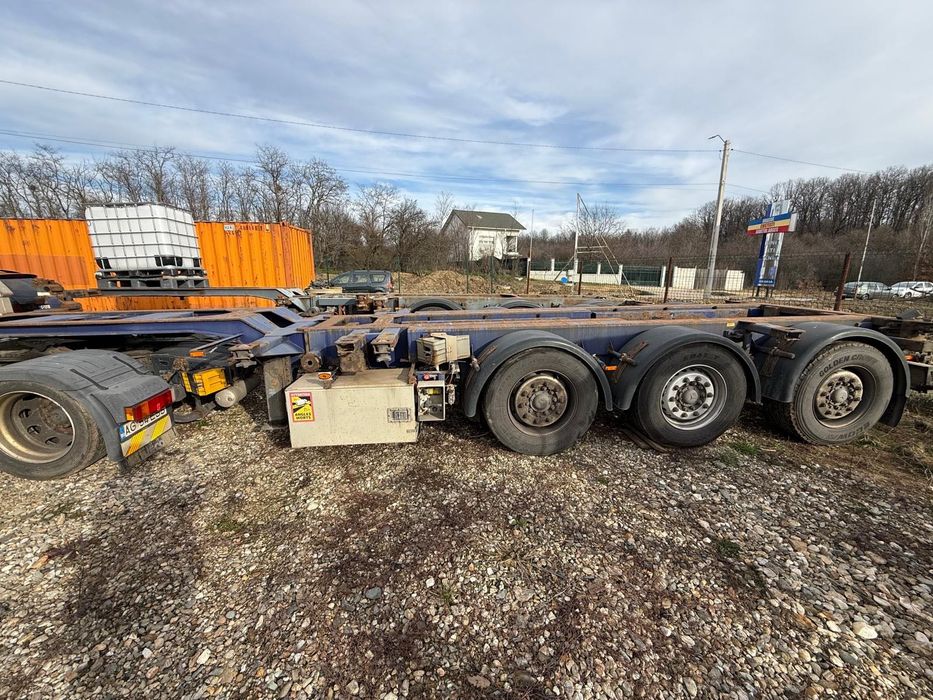 Vand sasiu containere Renders