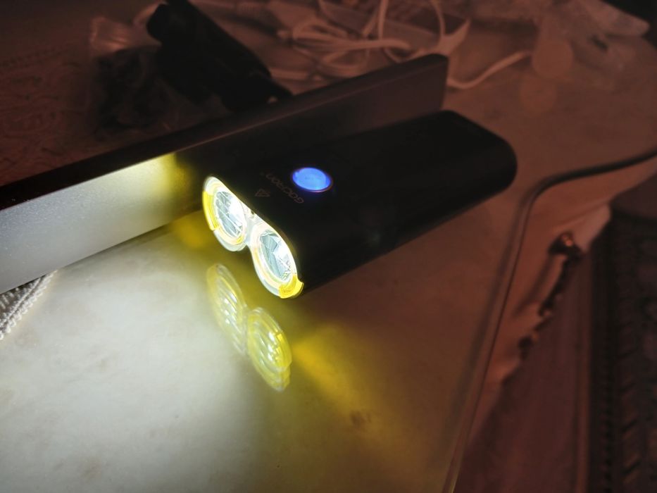 Far bicicletă LED Gaciron V9DP-1600