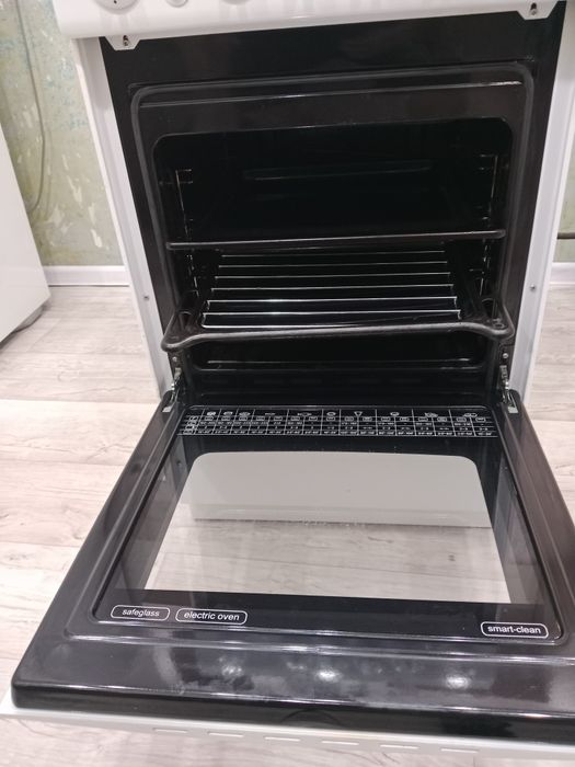 Продам газ плиту